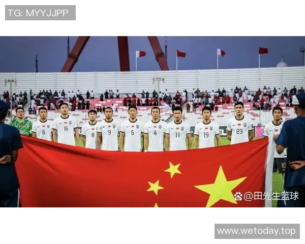 球员身穿国旗庆祝夺冠,感动无数网友 球员身穿国旗庆祝夺冠,感动无数网友